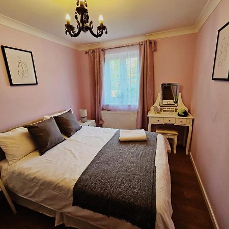 Lovely Flat Close To Shepherd'S Bush Apartamento Londres Exterior foto